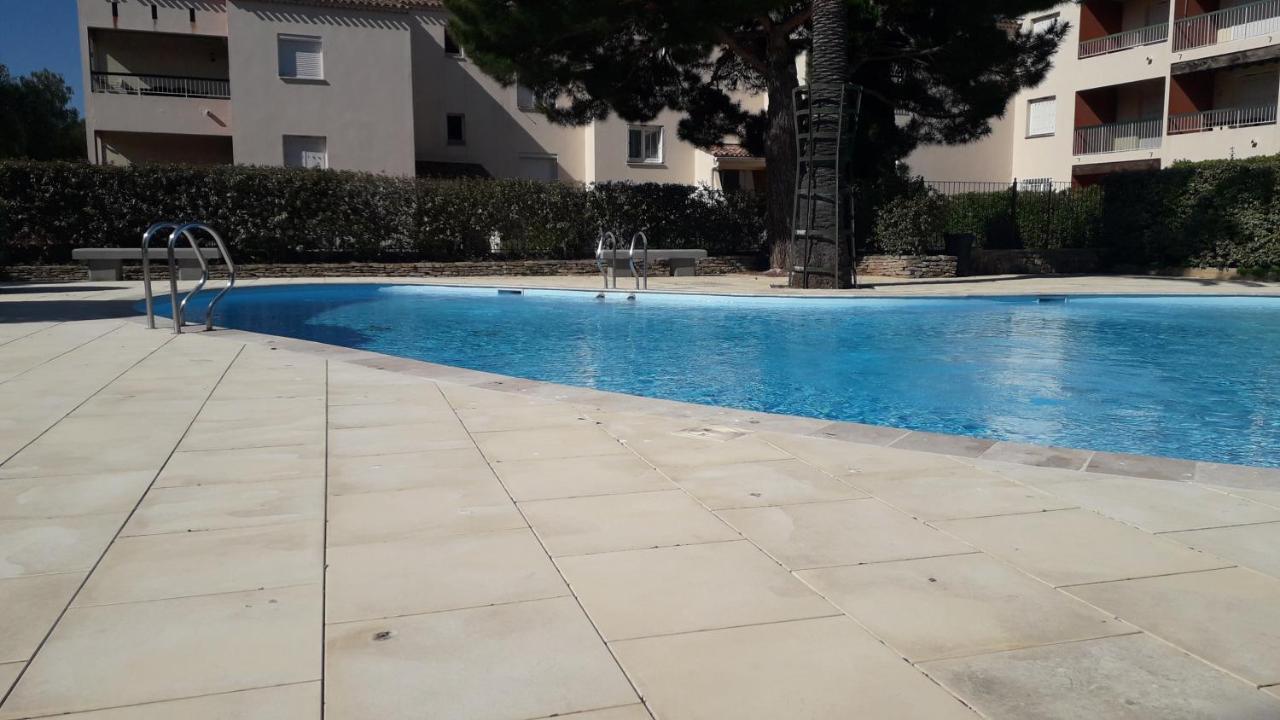 Bandol Nature Et Loisirs: Parking/ Piscine Exterior foto